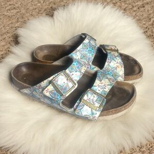 Birkenstock Arizona Sandals Paisley Blue and White Floral Pattern.